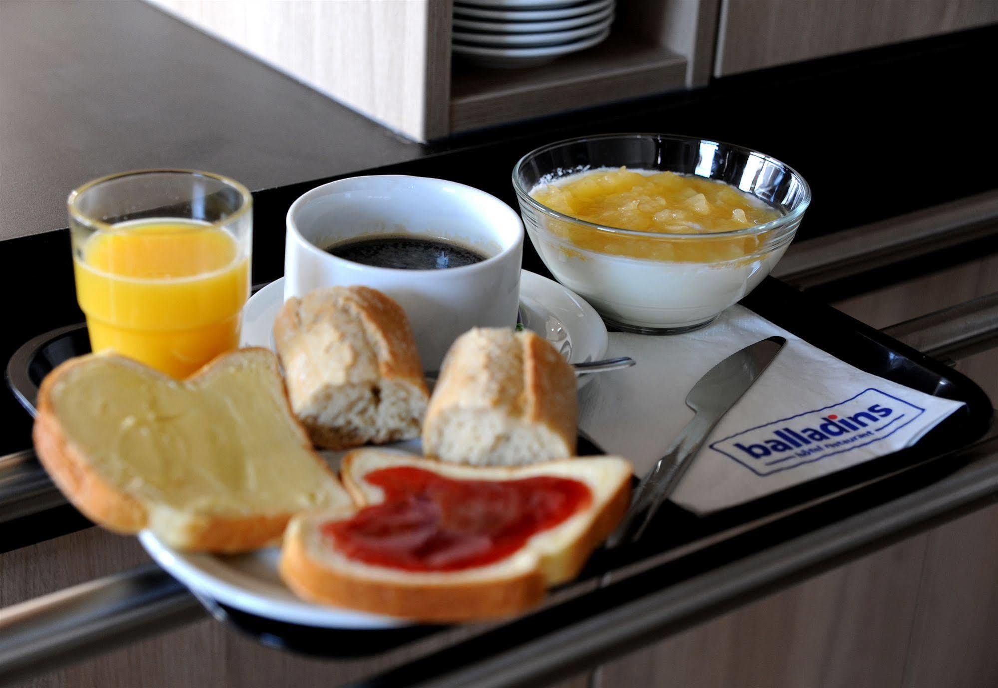 Welcomotel Les Mureaux Eksteriør billede